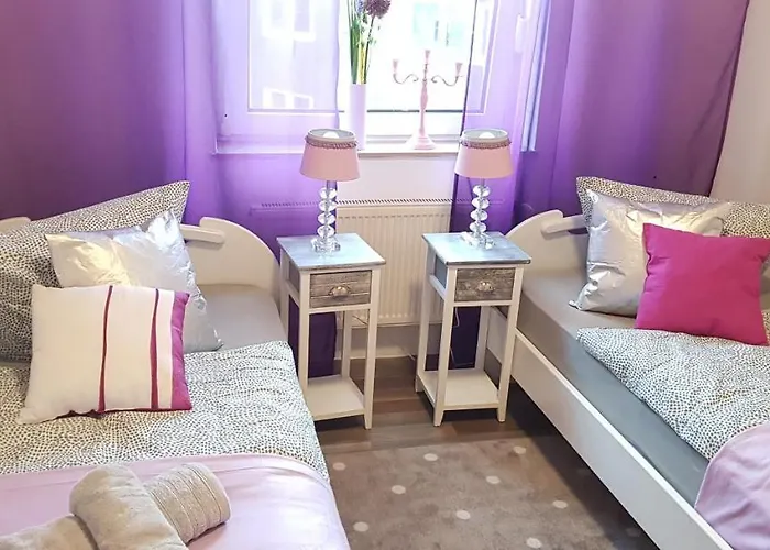Elena Flat Lavendel Duisburg Zentrum
